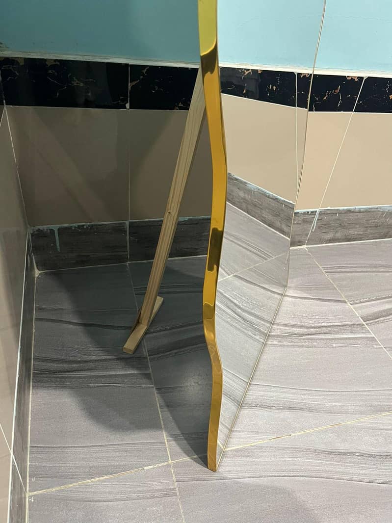 FULL LENGTH MIRROR 3