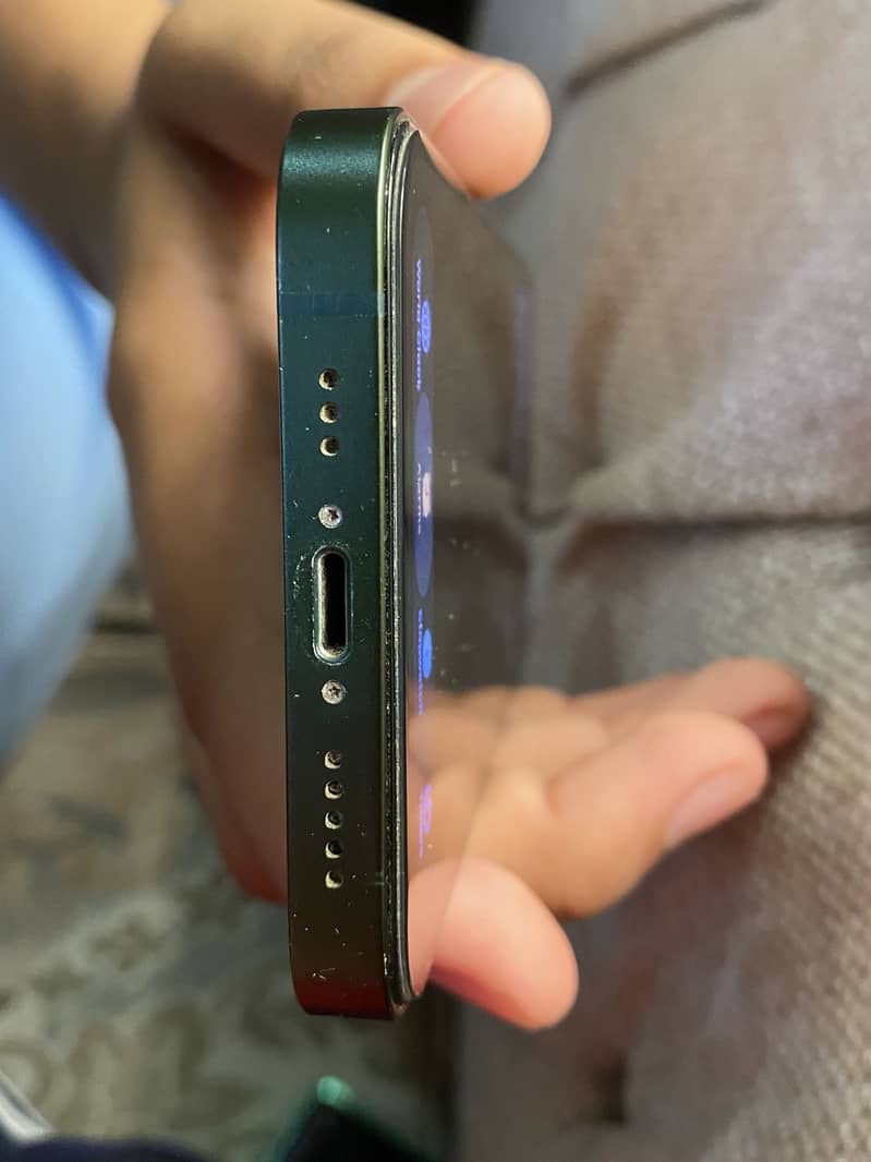 iPhone 13 2