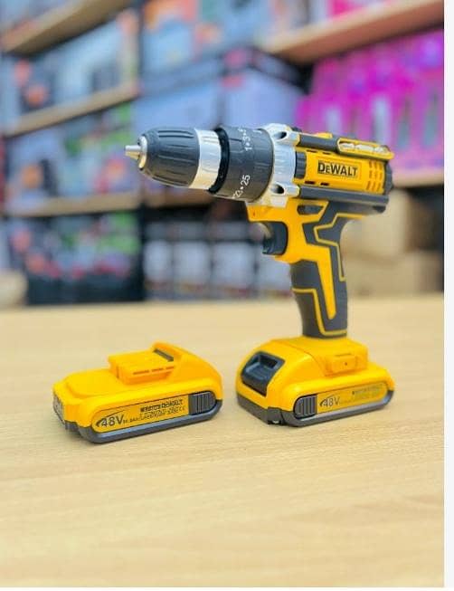 dewalt. charging drill machine 1