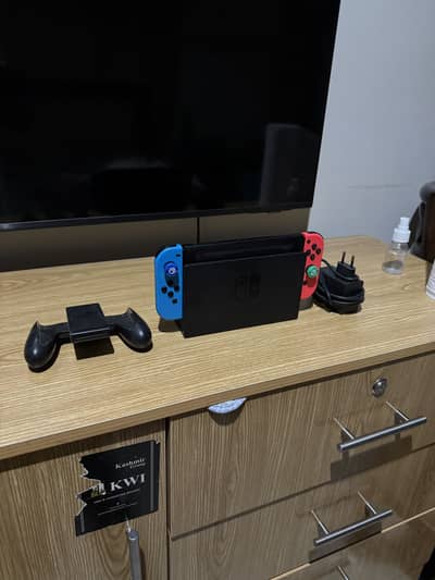 Nintendo Switch V2 Jailbroken Modded 64GB SD Card