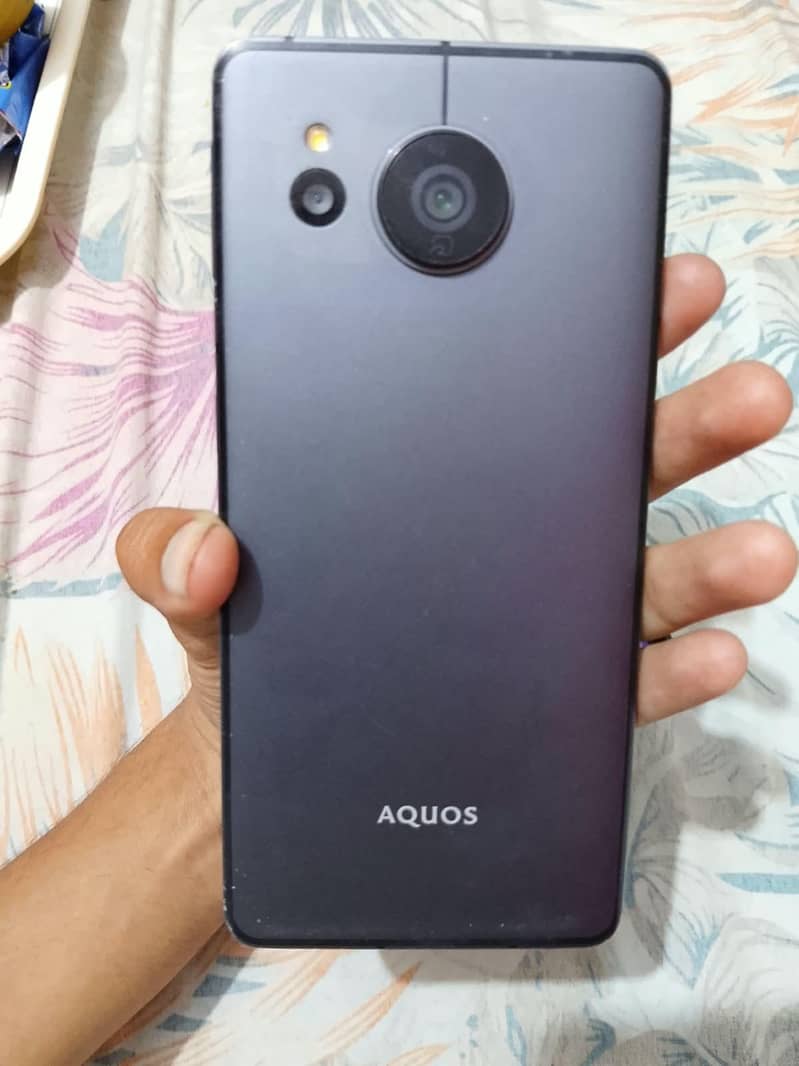 Sharp Aquos Sense7 plus 4