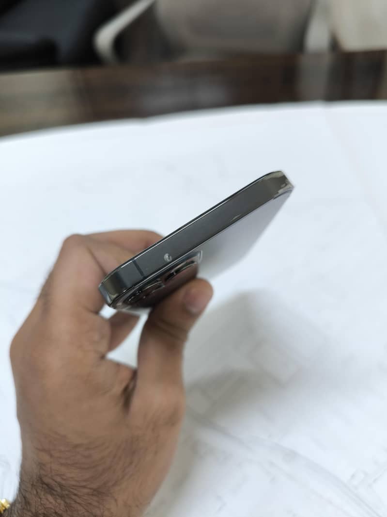Apple iPhone 12 Pro 0