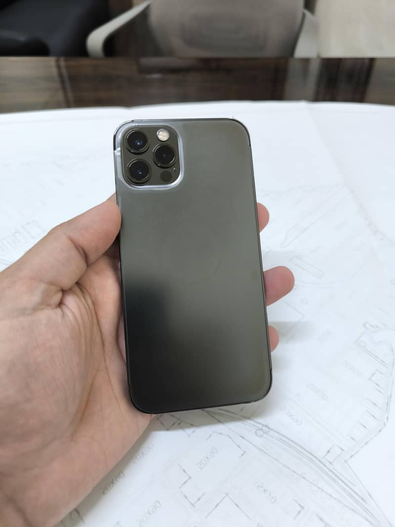 Apple iPhone 12 Pro 2