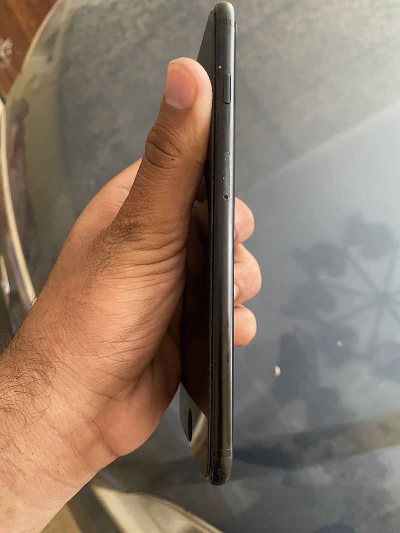 Apple iPhone 7 Plus sim working lifetime 4