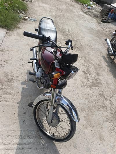 Honda CD 70 red home us bike 03177187811