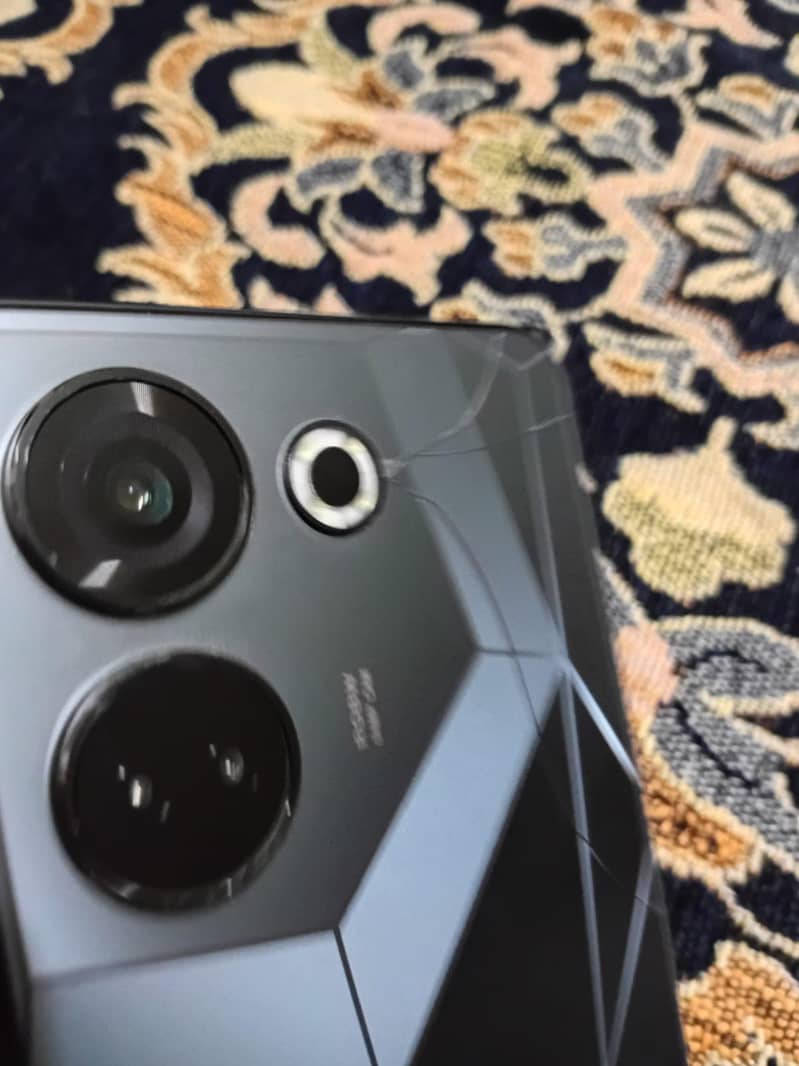 Tecno CAMON 20 1