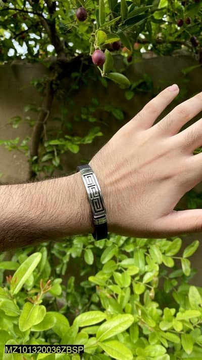 Stylish Zig-Zag Bracelet
