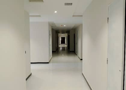 Prime Location Gulberg 447 Square Feet Flat Up For rent