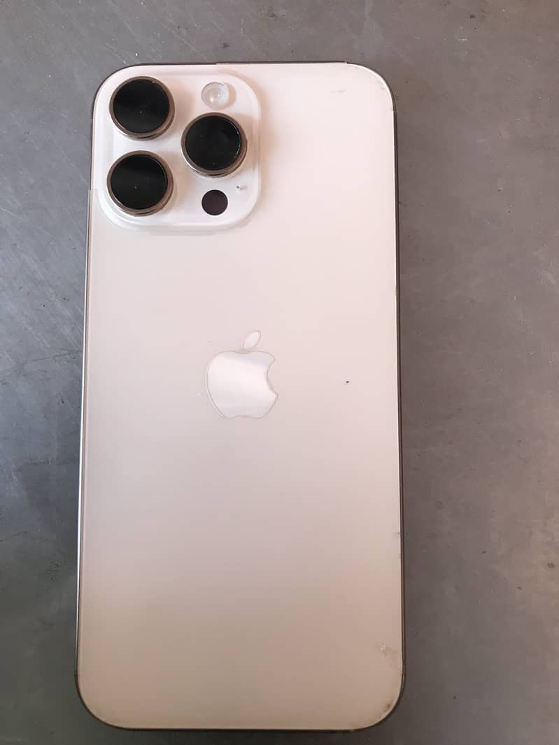 Apple iPhone 16 Pro Max 0