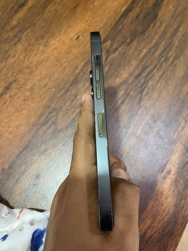Apple iPhone 13 Pro 3