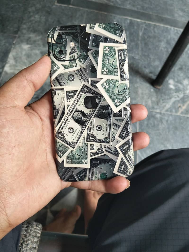 Apple iPhone 11 0