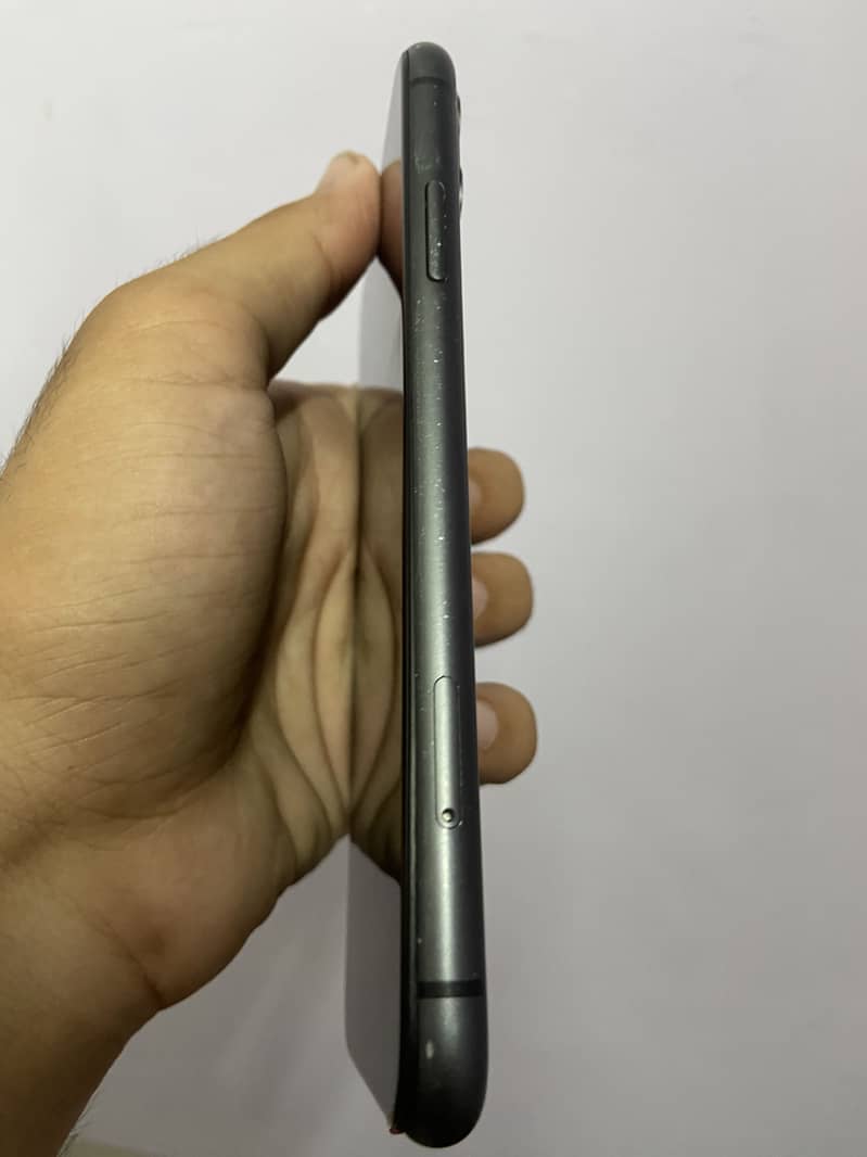 Apple iPhone 11 3