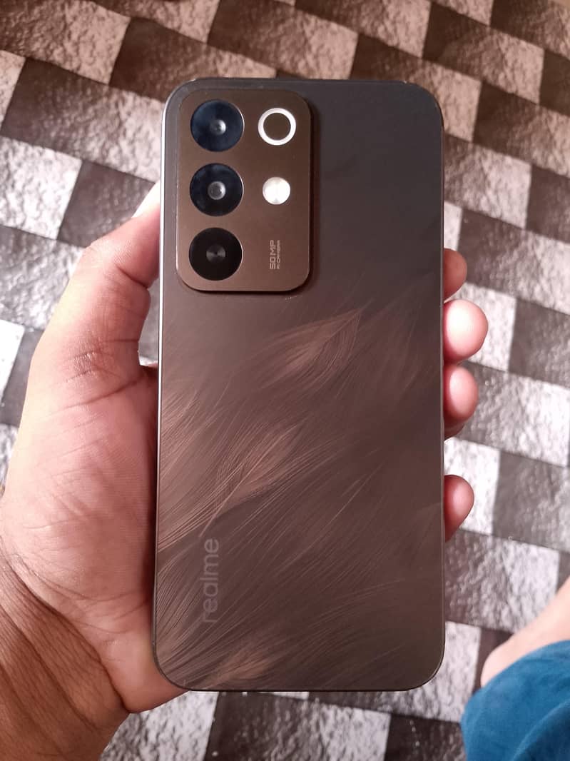 Realme C 85 3