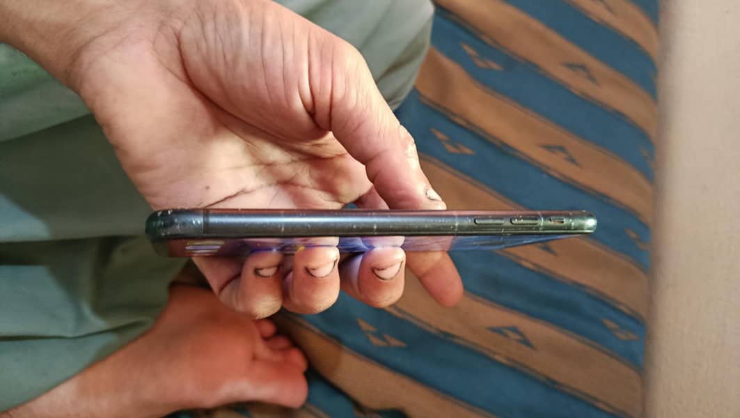 Apple iPhone XR 5