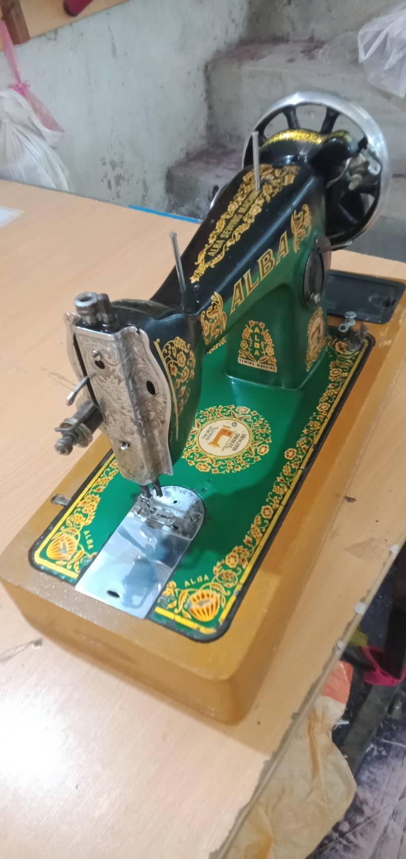 ALBA sewing machine 1