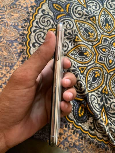 Apple iPhone XS