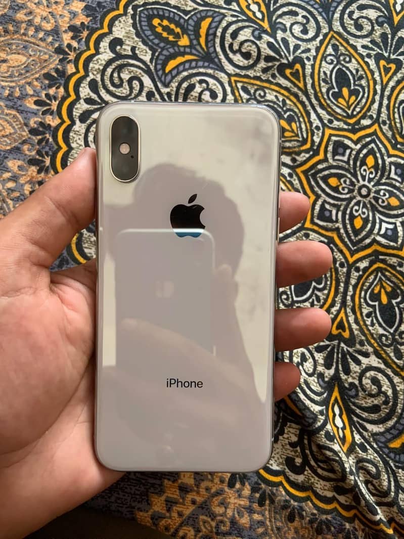 Apple iPhone XS 1