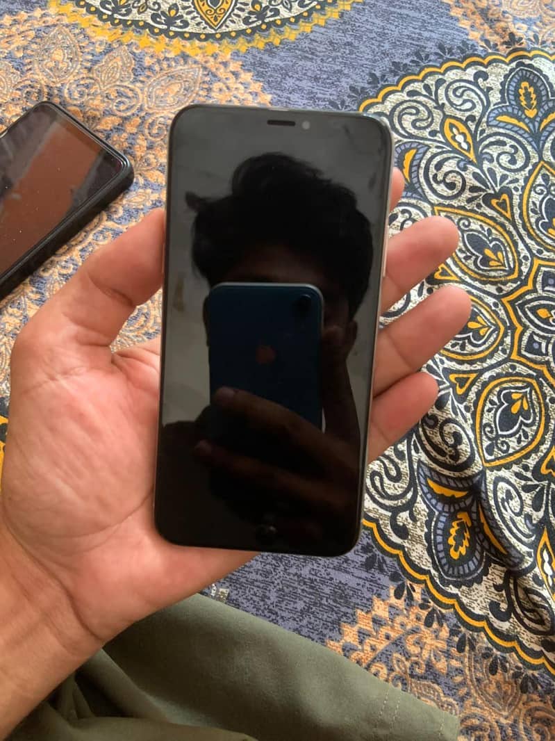 Apple iPhone XS 2