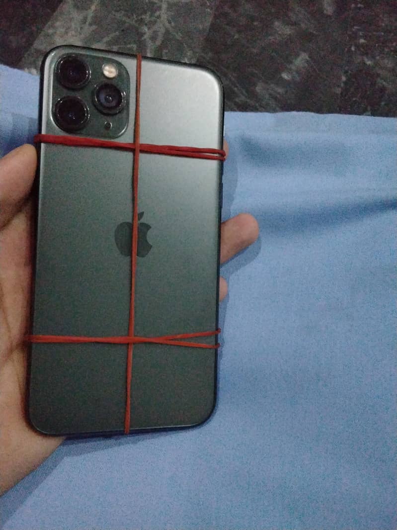 Apple iPhone 11 Pro 1