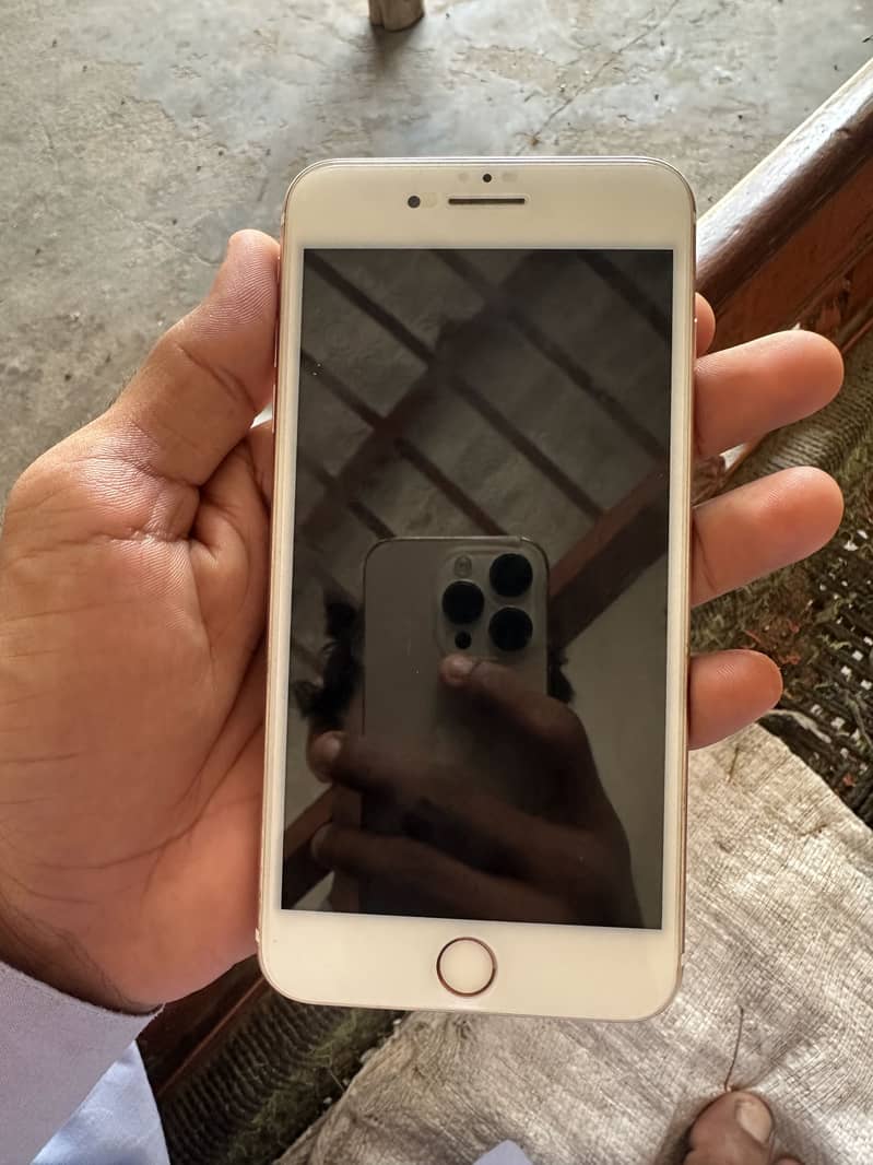 Apple iPhone 7 Plus 3