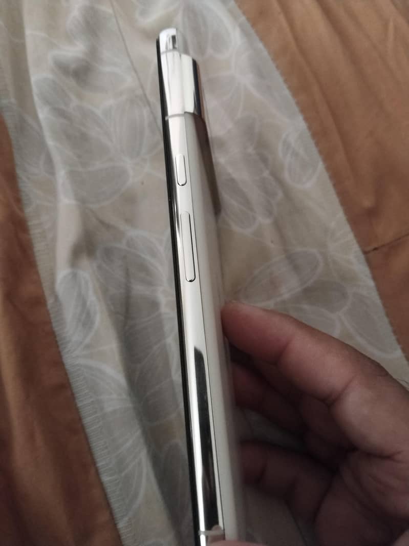 Google Pixel 8 Pro 2