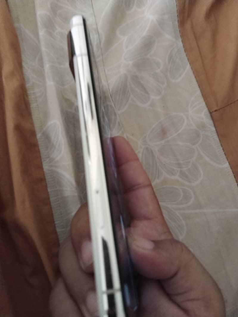 Google Pixel 8 Pro 6