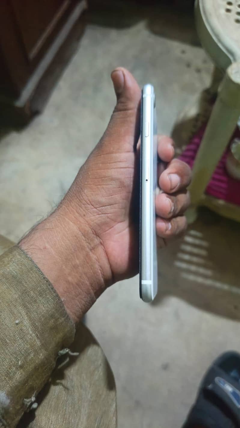 Apple iPhone SE 3
