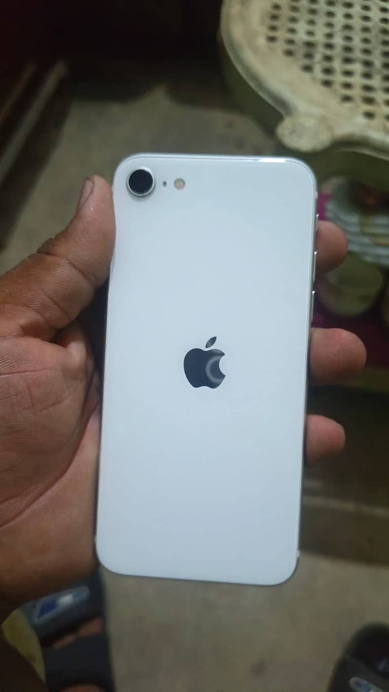 Apple iPhone SE 8