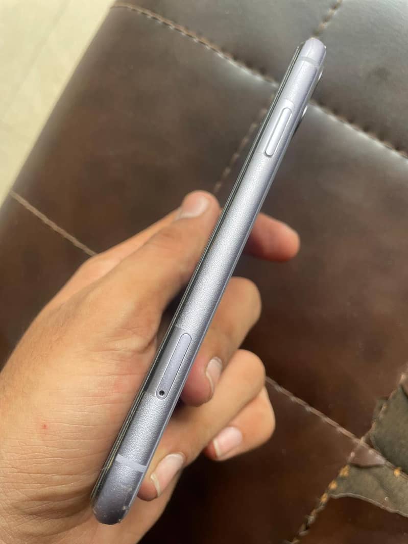 Apple iPhone 11 5