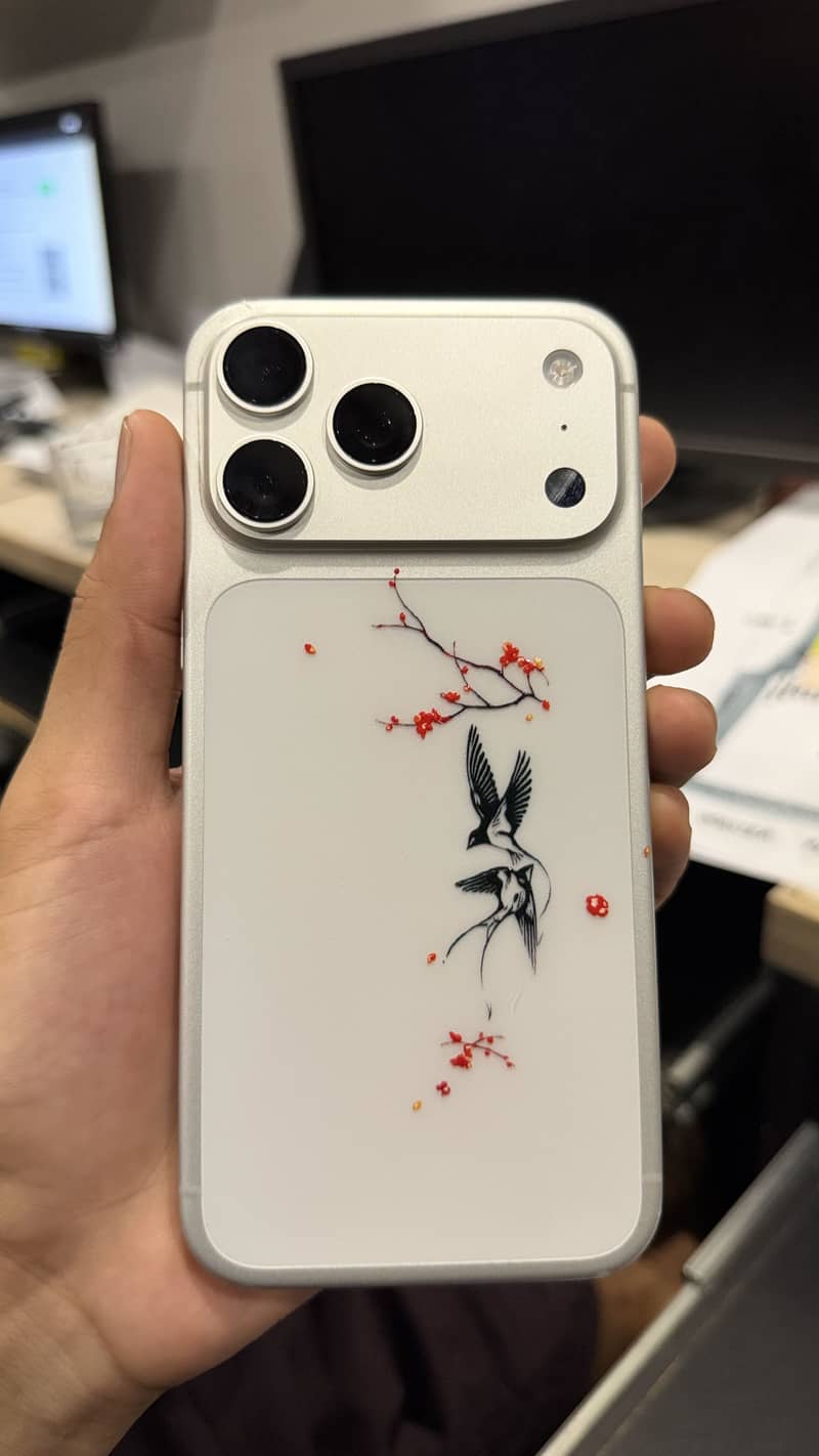 Apple iPhone 17 Pro Max 1