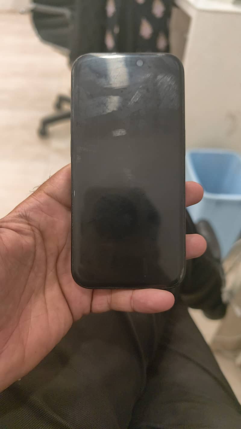 Apple iPhone 15 Pro 4