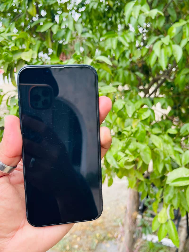 Apple iPhone 13 3
