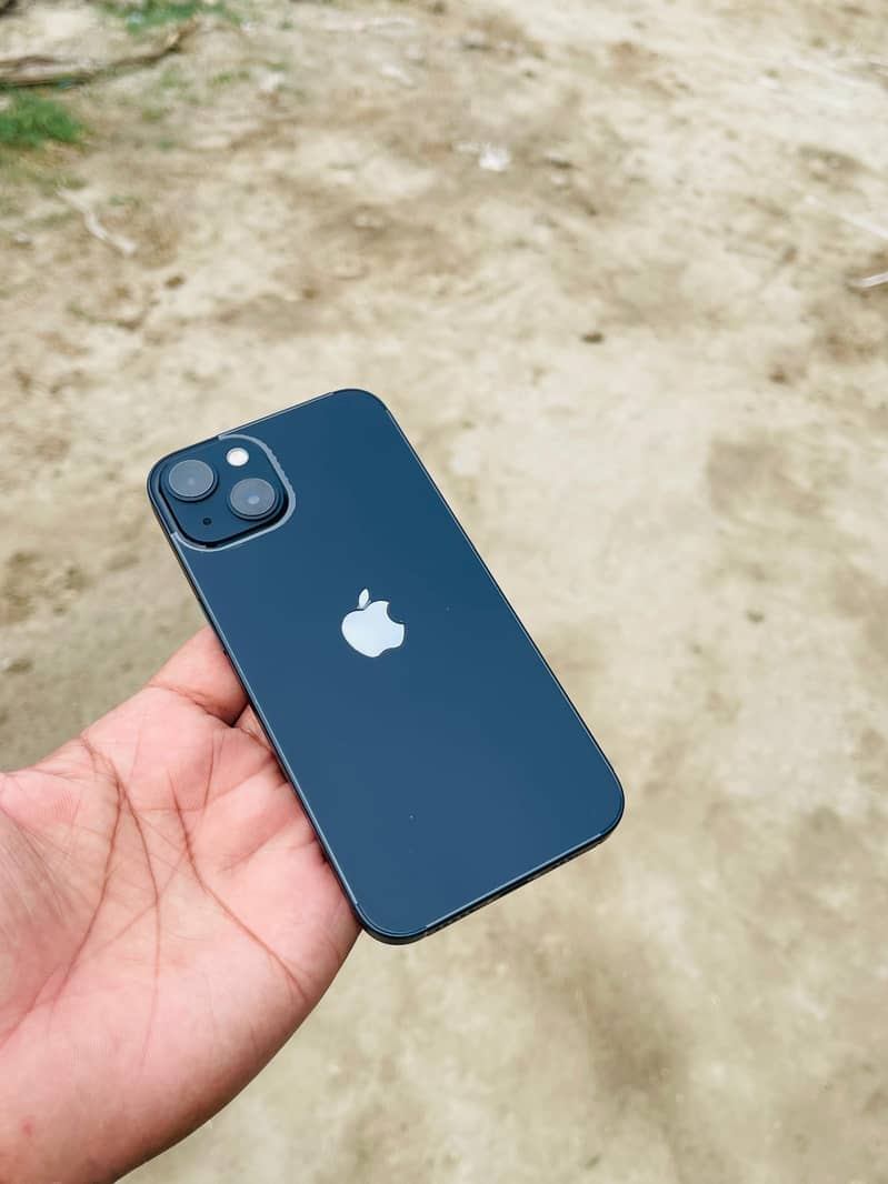 Apple iPhone 13 6