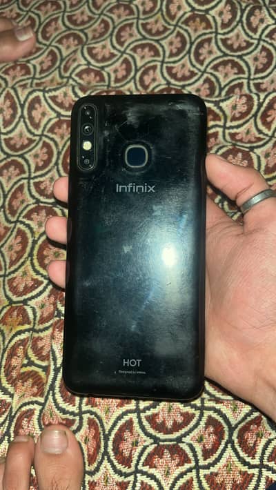 Infinix Hot 8