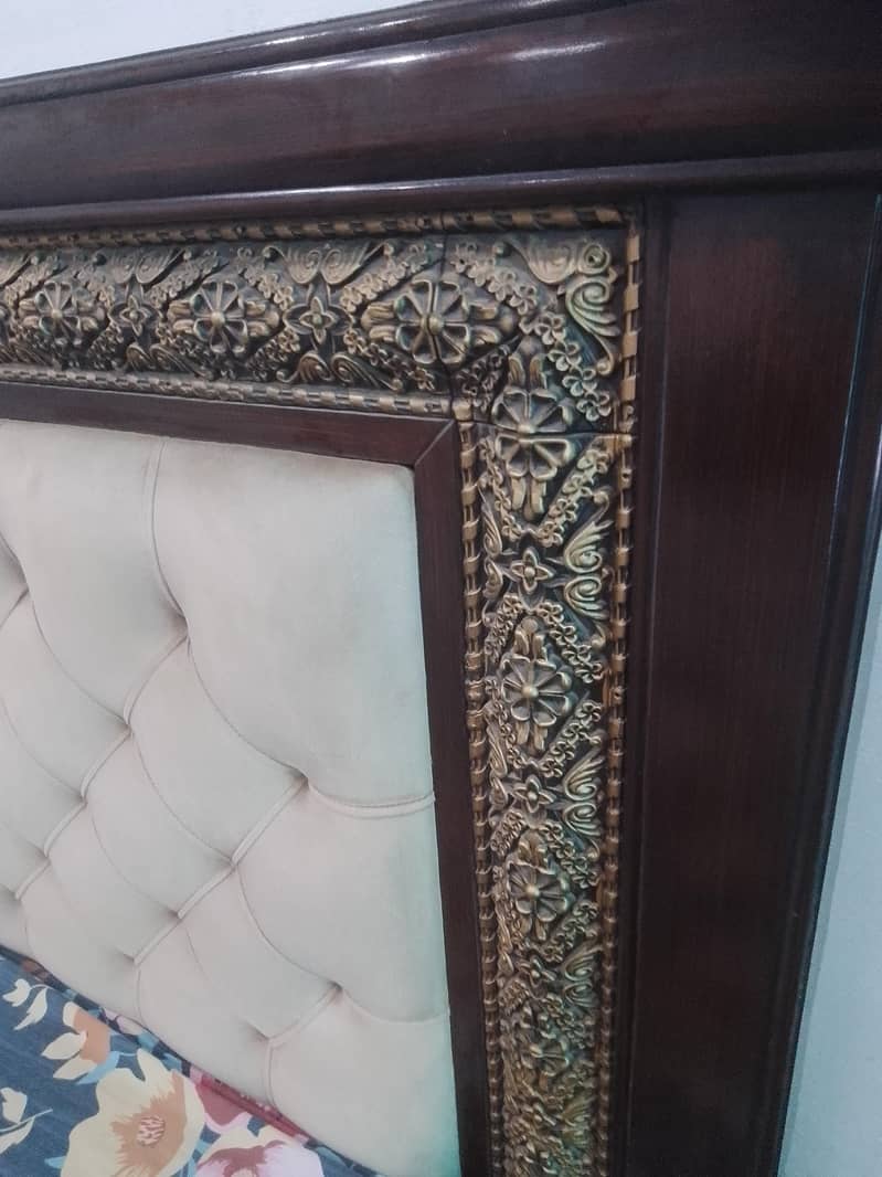 Excellent Master Bed with side tables + Dressing Table 1