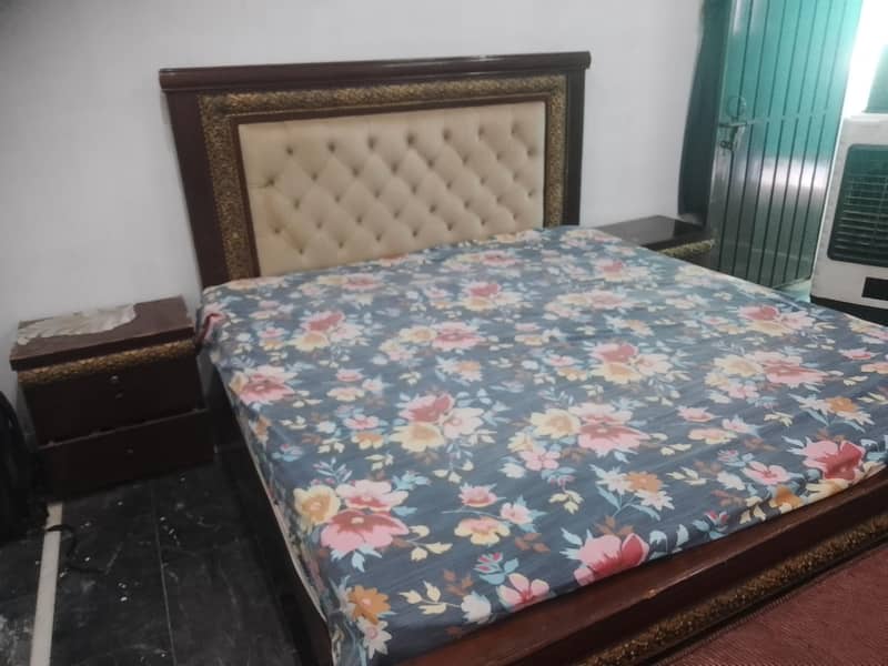 Excellent Master Bed with side tables + Dressing Table 2
