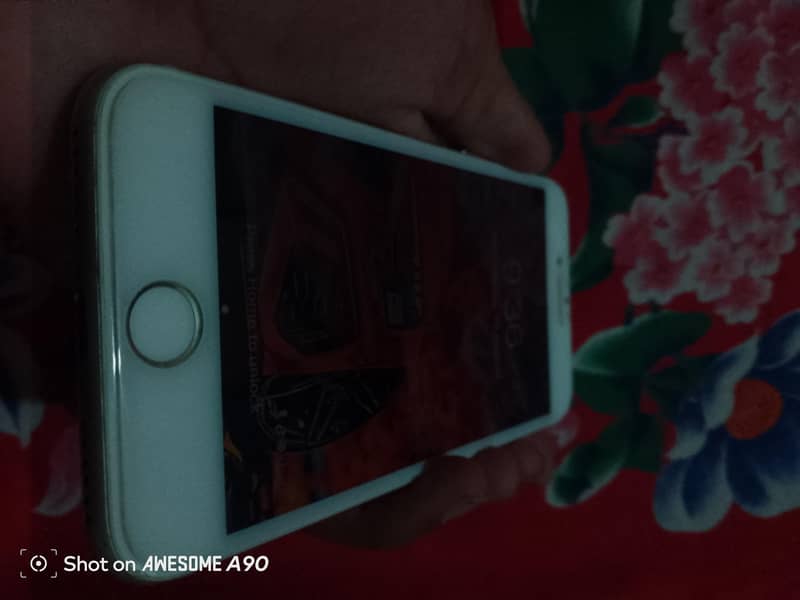 Apple iPhone 7 2