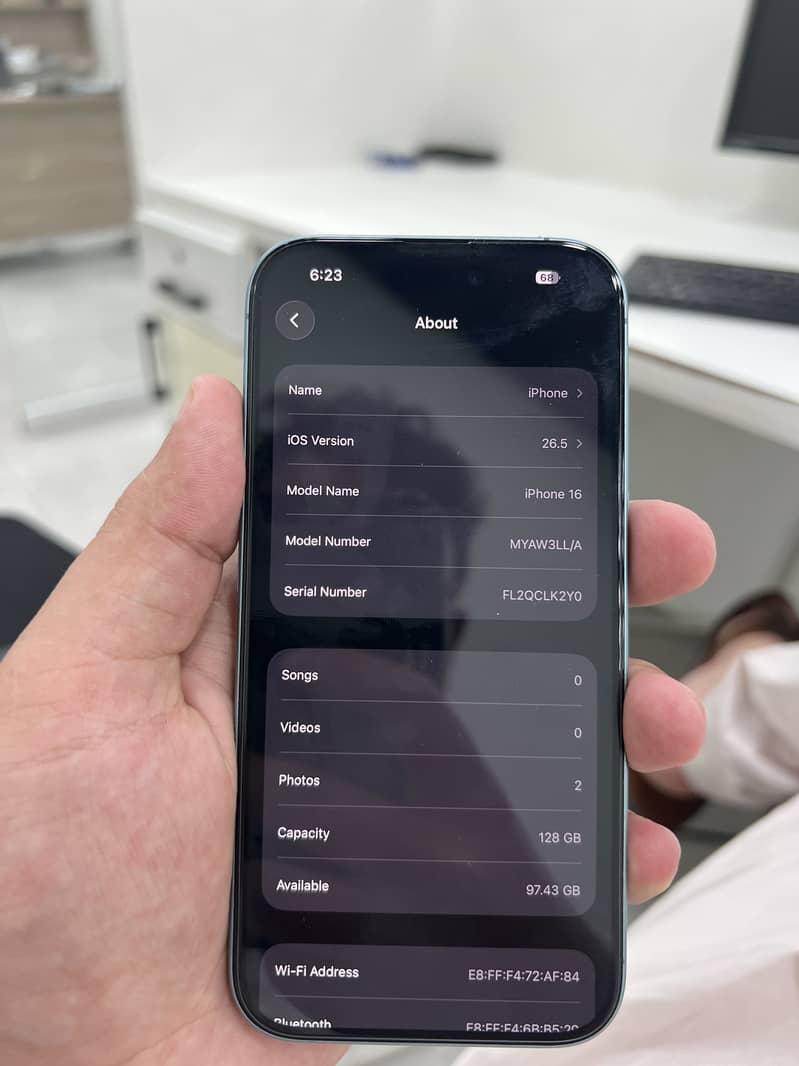 Apple iPhone 16 1