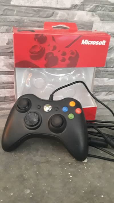 Xbox 360 wired controller 10/10 condition with box urgent sale