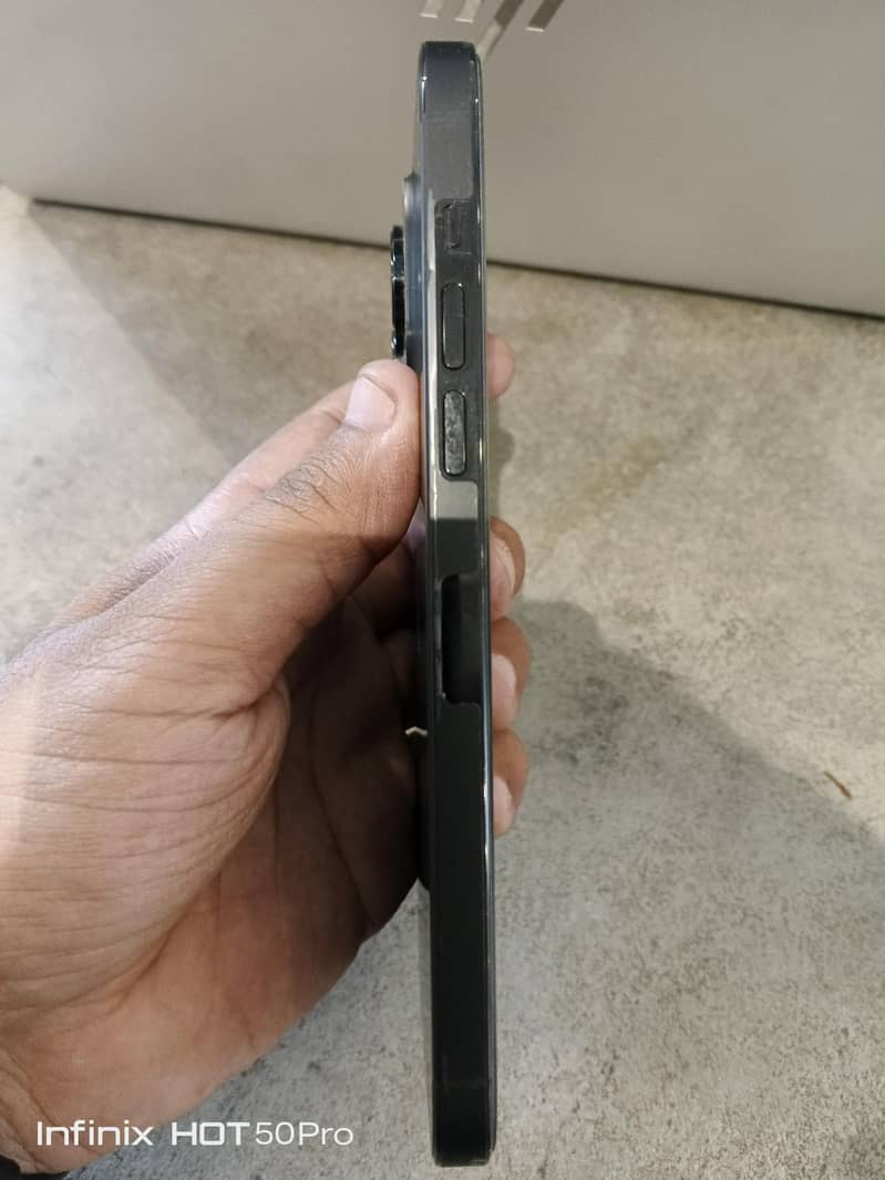 Apple iPhone 14 Pro Max 6