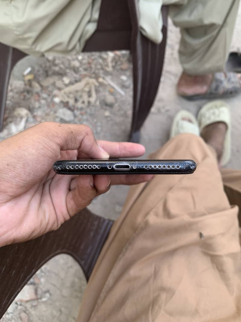 Apple iPhone 7 Plus 1