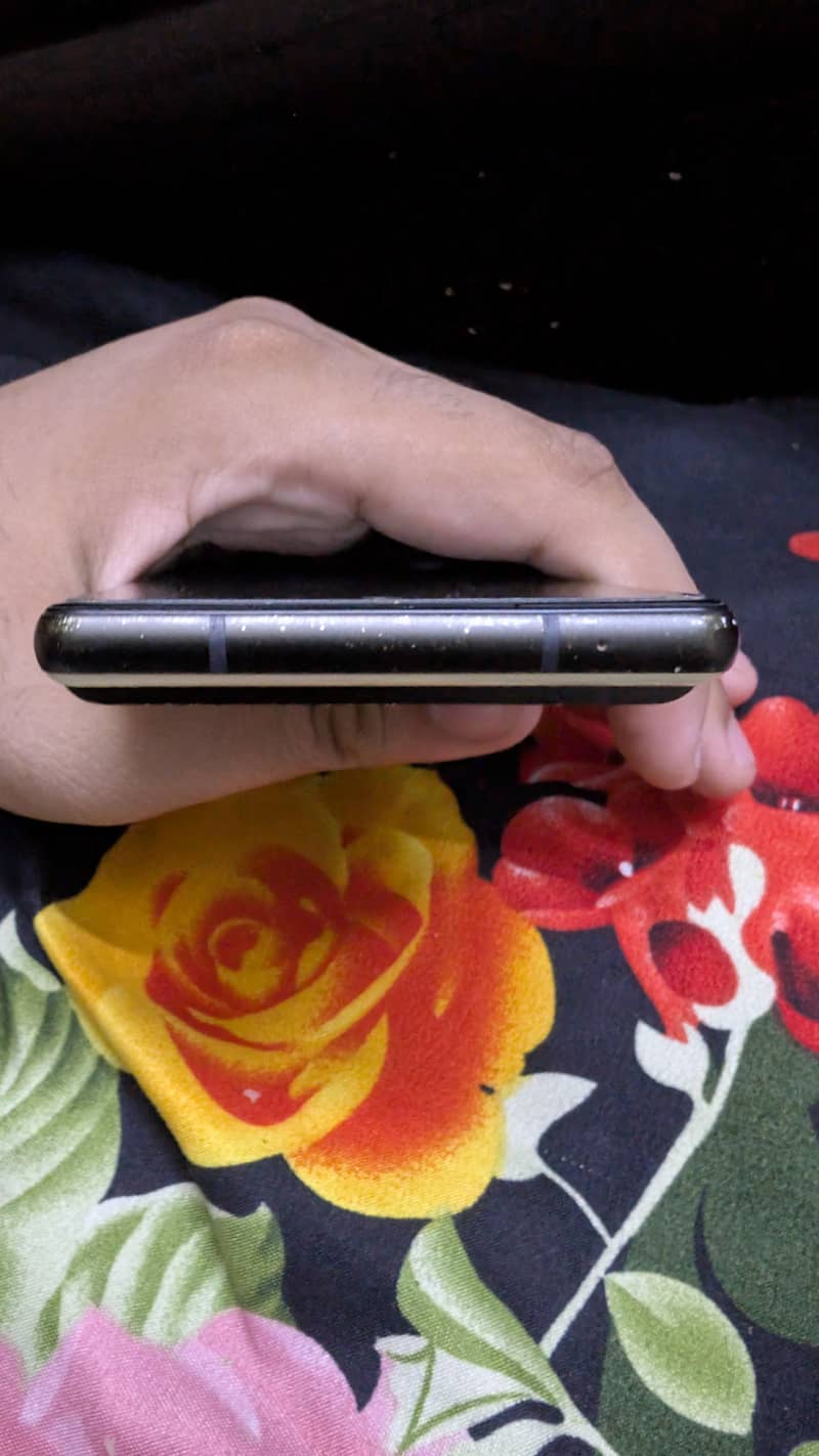Google Pixel 6 4