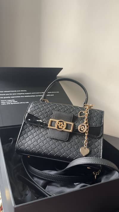 Shoulders bag