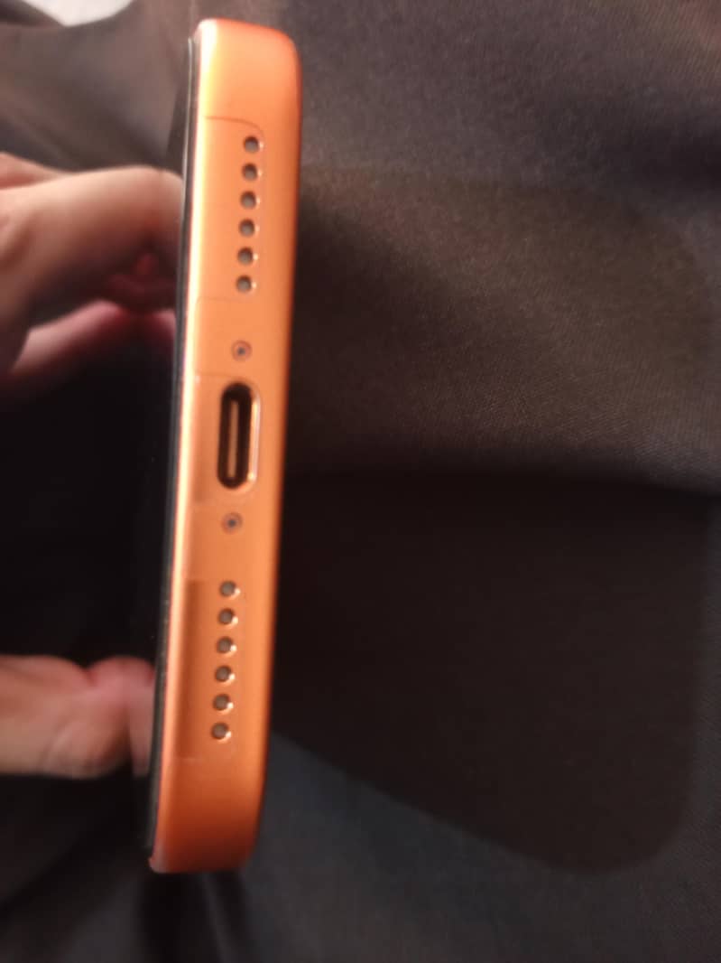 Apple iPhone 17 Pro Max 6