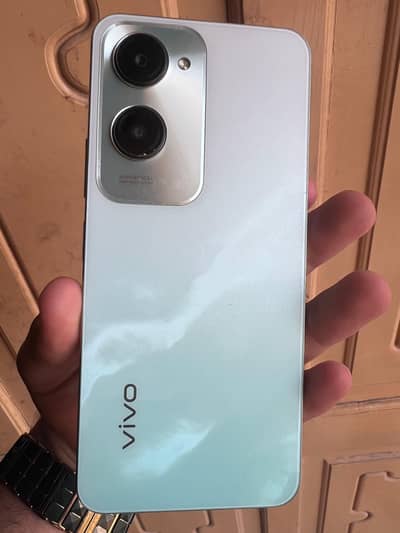 Vivo Y18