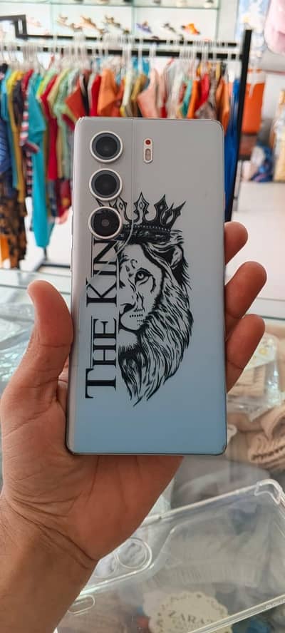 Tecno camon 40 pro