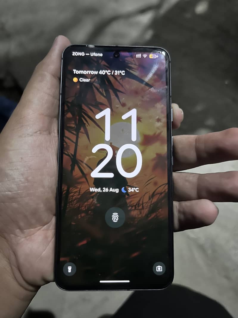 Google Pixel 8 4