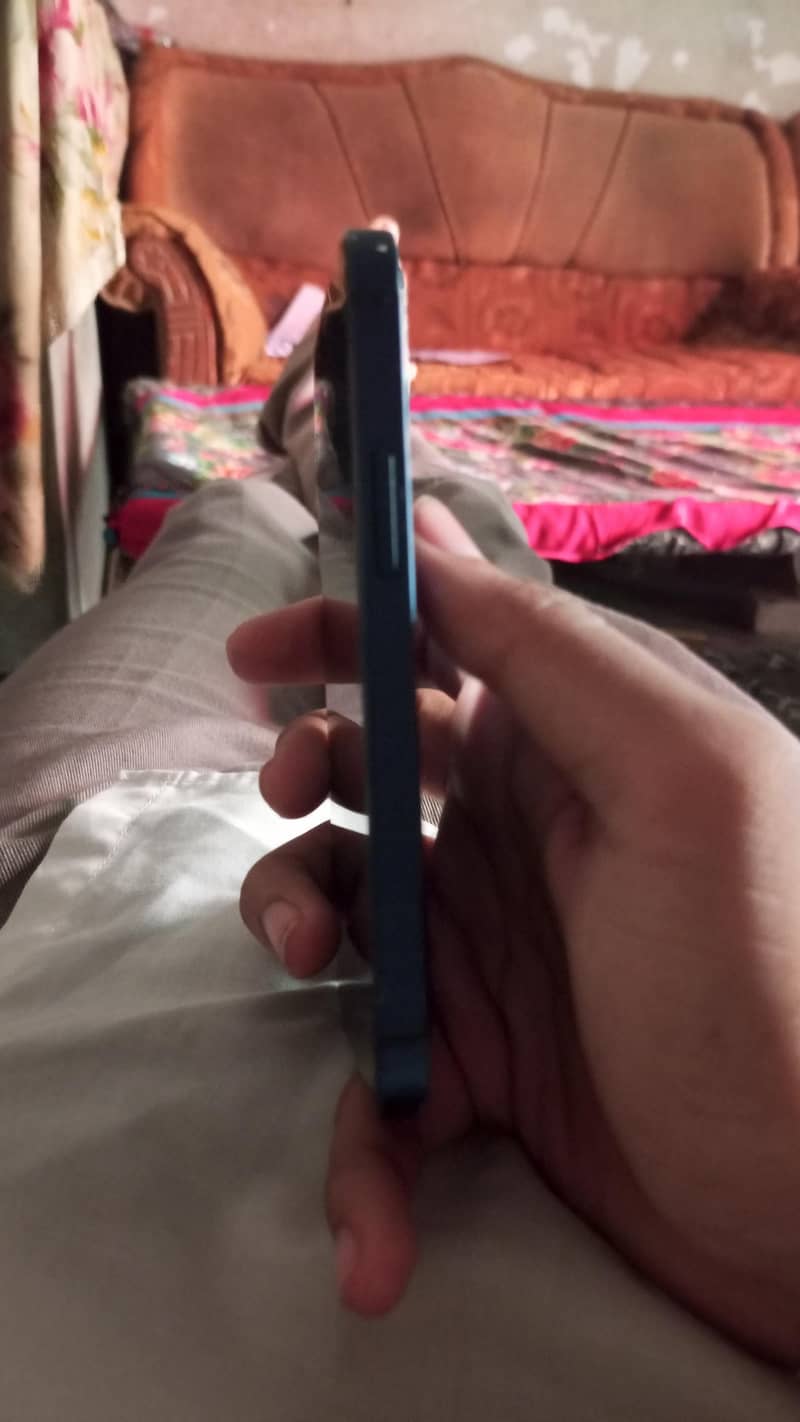 Apple iPhone 12 mini 1