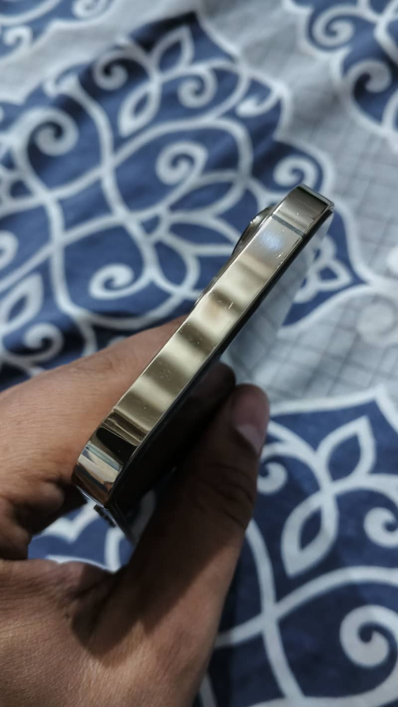 Apple iPhone 13 Pro 5