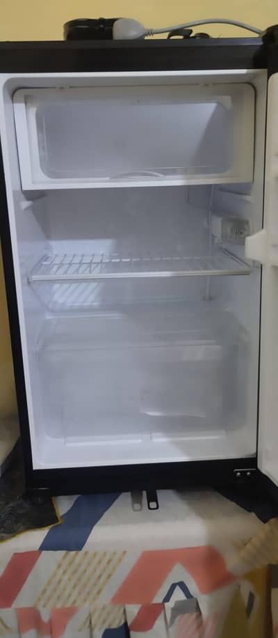 pel mini fridge
